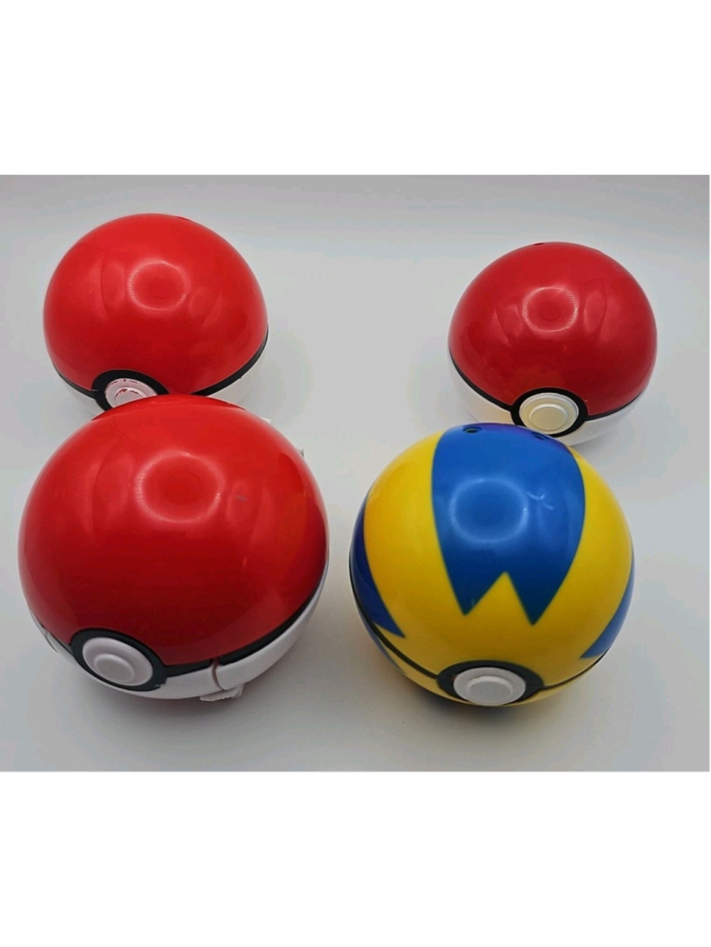 Lot Of 4 Pokémon Clip N Go Quick Ball Clip On By Tomy Poké Balls